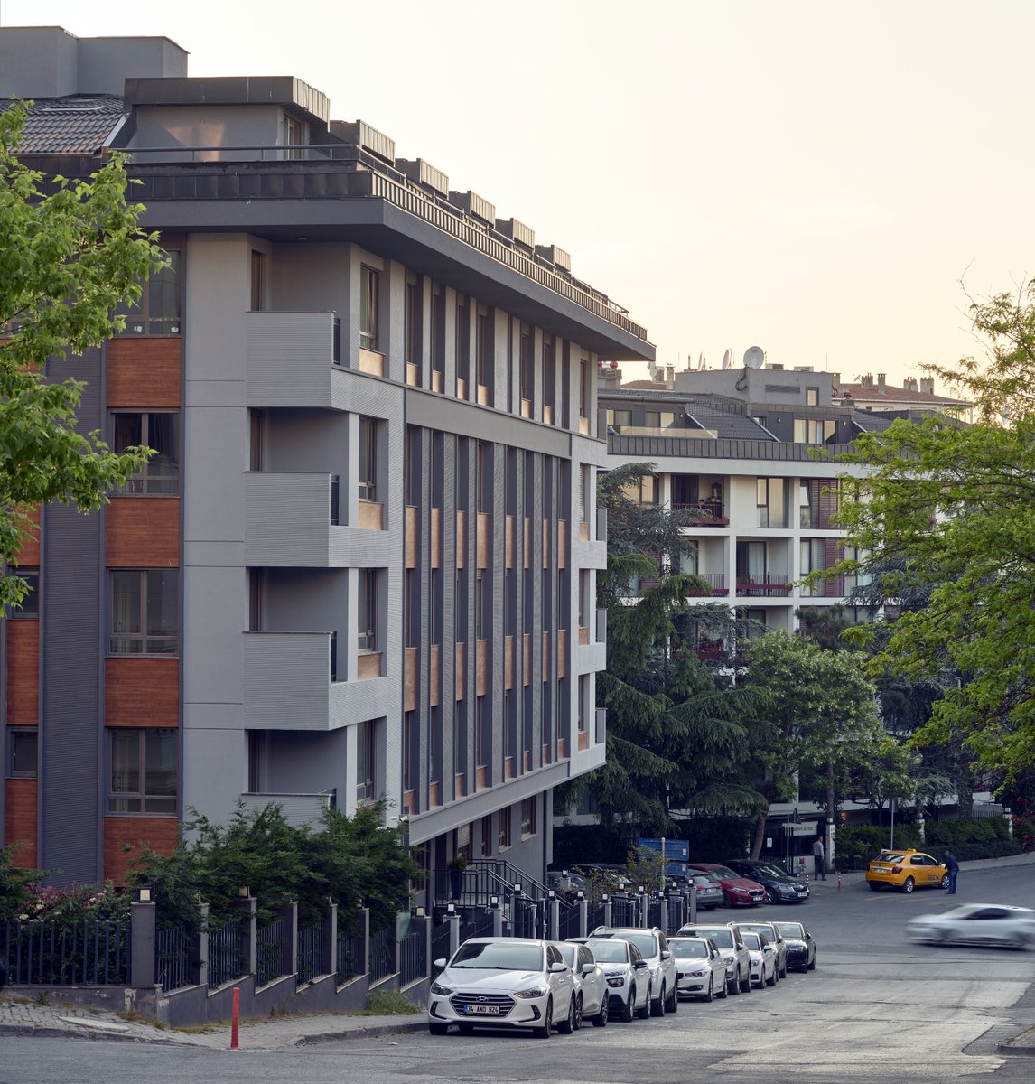 Asuman Krause, Etiler'deki evinde 11 yıldır oturan kiracısını tahliye etmek için ikinci kez mahkemelik oldu ancak dava reddedildi.

• Mahkeme, redde gerekçe olarak kira süresi hesaplama hatasını gösterdi.