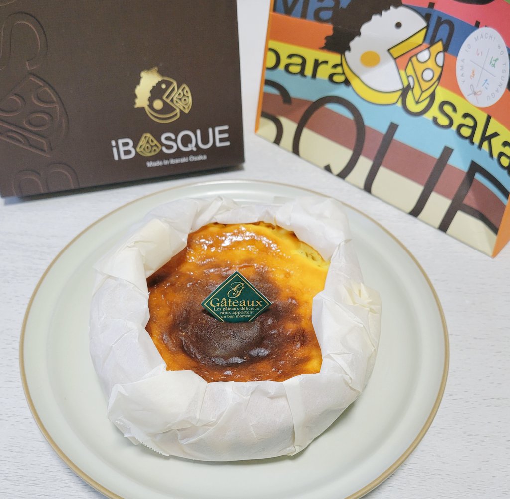 音色☕️🎼 (@neirohome) on Twitter photo 大阪名店ギフト
CONNECT OSAKA SELECTIONさま
<a href="/osakagift/">大阪名店ギフト〜CONNECT OSAKA SELECTION〜</a>
プレゼントCPにて
iBASQUEの茨木バスクチーズケーキ
をいただきました。
2種のクリームチーズに
北海道産の生クリーム。
見山の郷の米粉を使用した
グルテンフリーのケーキ🧀♡
しっとりした口当たりと
やさしい甘さの幸せな味🥰💞
⬇️ 大阪名店ギフト
CONNECT OSAKA SELECTIONさま
<a href="/osakagift/">大阪名店ギフト〜CONNECT OSAKA SELECTION〜</a>
プレゼントCPにて
iBASQUEの茨木バスクチーズケーキ
をいただきました。
2種のクリームチーズに
北海道産の生クリーム。
見山の郷の米粉を使用した
グルテンフリーのケーキ🧀♡
しっとりした口当たりと
やさしい甘さの幸せな味🥰💞
⬇️