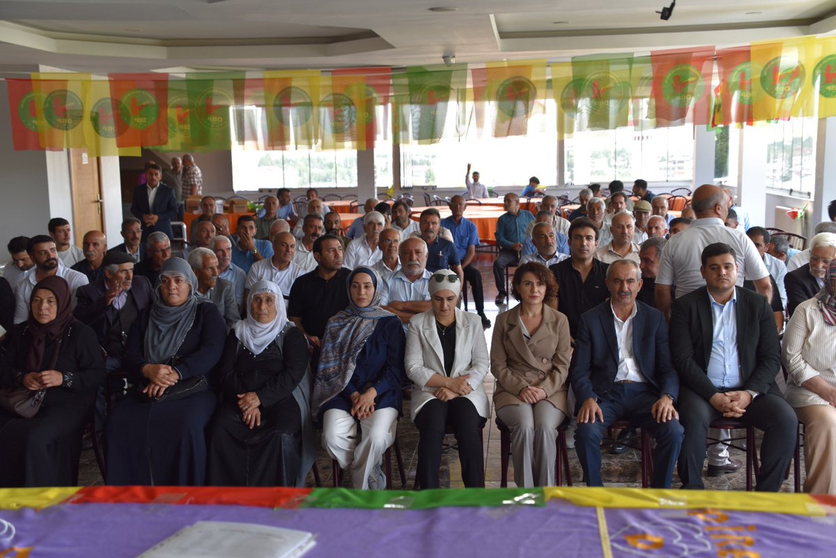 dbp_mus's tweet image. Bi tevlêbûna parlamentera Mûş'ê Sumeyye BOZ, me bi coşekî mezin Kongreya DBP’ê ya Navça kop'ê li darxist. Em ji rêveberiya nu re serkeftin dixwazin.