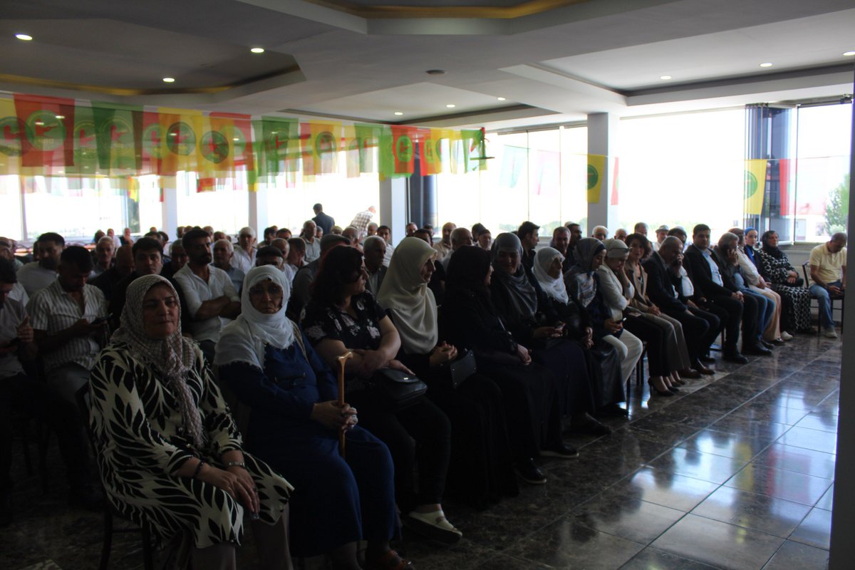 dbp_mus's tweet image. Bi tevlêbûna parlamentera Mûş'ê Sumeyye BOZ, me bi coşekî mezin Kongreya DBP’ê ya Navça kop'ê li darxist. Em ji rêveberiya nu re serkeftin dixwazin.
