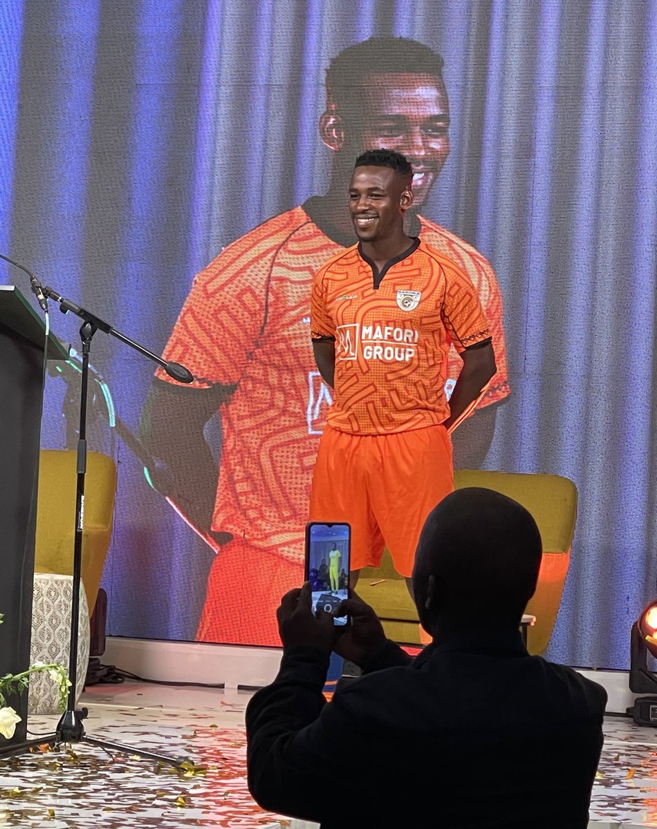 SimplyCarol8's tweet image. Home, Away, alternative and goalkeeper kits @Baroka_FC