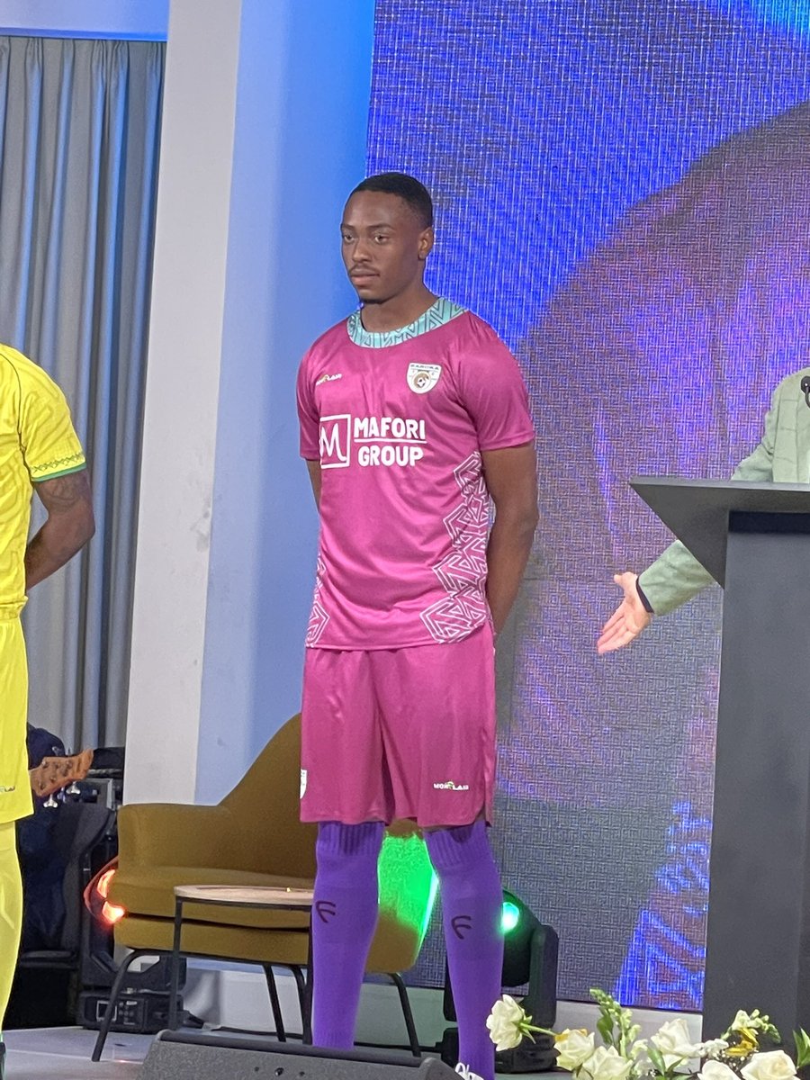 SimplyCarol8's tweet image. Home, Away, alternative and goalkeeper kits @Baroka_FC