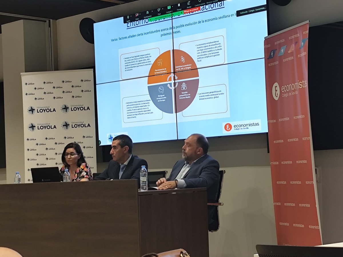 Sevilla City One, Metrópolis del Sur (@sevillacityone) on Twitter photo Hoy hemos asistido a la interesante presentación del XXV #BarómetroEconómicoSevilla del <a href="/EconomistasSE/">Colegio de Economistas de Sevilla</a> 📊
Conclusiones clave:
📈 PIB crecerá 2,4 % (2025) y 2 % (2026)
👷 Empleo al alza
📉 Paro bajará al 10,8 % en 2026
🛒 Inflación volverá al 2 %
#EconomíaSevilla Hoy hemos asistido a la interesante presentación del XXV #BarómetroEconómicoSevilla del <a href="/EconomistasSE/">Colegio de Economistas de Sevilla</a> 📊
Conclusiones clave:
📈 PIB crecerá 2,4 % (2025) y 2 % (2026)
👷 Empleo al alza
📉 Paro bajará al 10,8 % en 2026
🛒 Inflación volverá al 2 %
#EconomíaSevilla