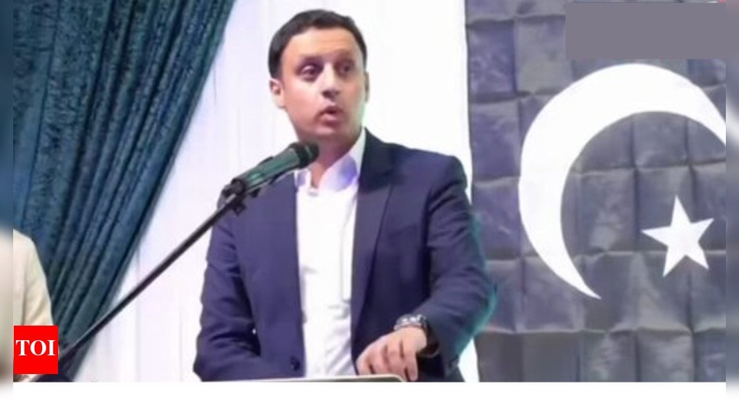TheGrimm5's tweet image. THE GRIMM REPORT DAILY.
THEY'RE FUCKIN THICK, EP.1
@ScottishLabour Leader @AnasSarwar when asked why he supported Pakistan Independence like his forefathers but refuses to back Scottish Independence he replied"I don't have four fathers, only one and he's under arrest in Pakistan.