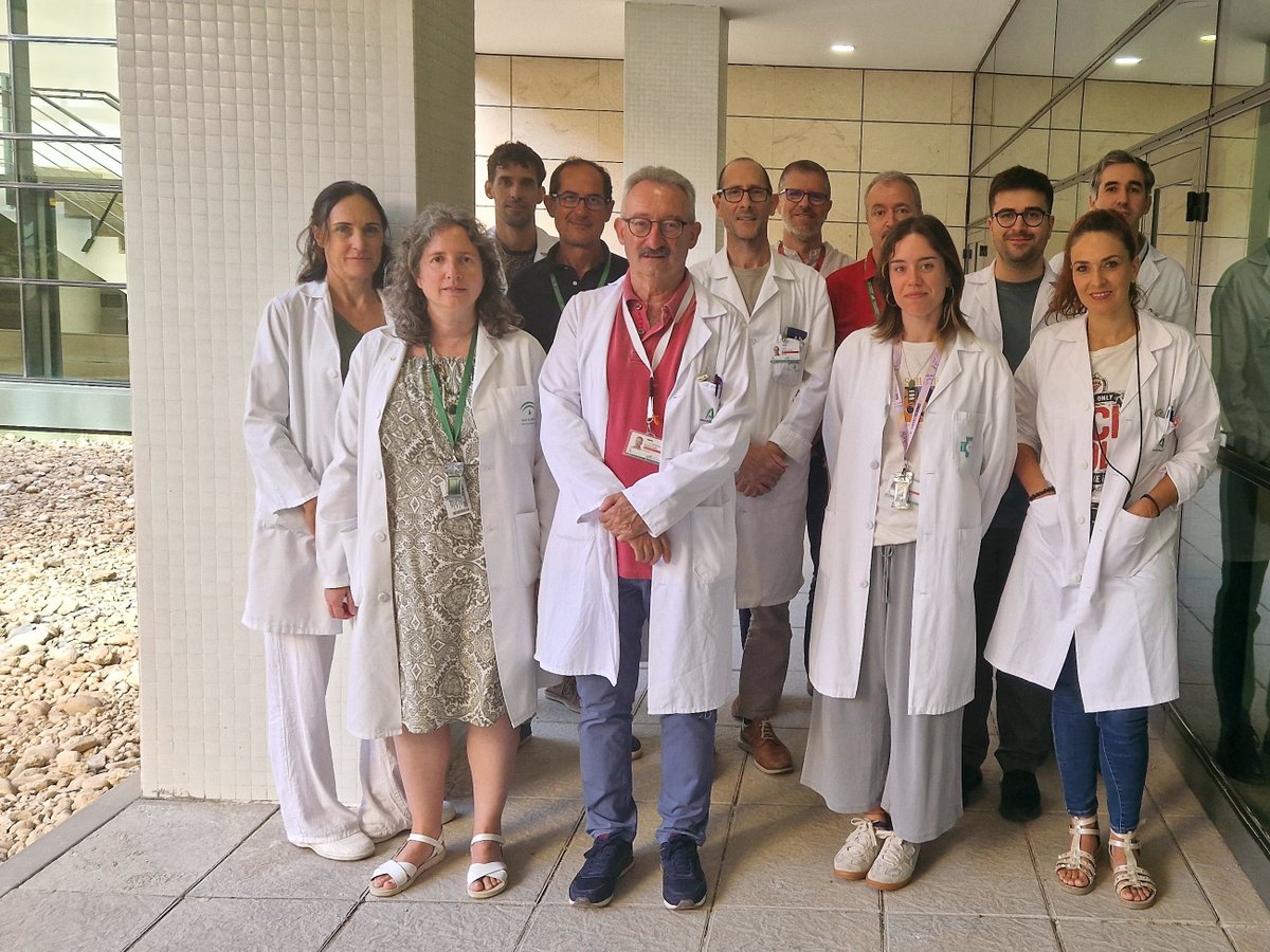 🔝 El servicio de #Radiofísica del 🏥, 1º de la especialidad en lograr la certificación ‘Excelente’ de <a href="/calidadACSA/">Agencia de Calidad Sanitaria de Andalucía</a> 

Broche de oro a la carrera de su responsable, Diego Burgos, que se nos jubila después de una larga carrera en <a href="/clinicogranada/">Hospital Universitario Clínico San Cecilio</a> 

Más info: bit.ly/40kpnSf