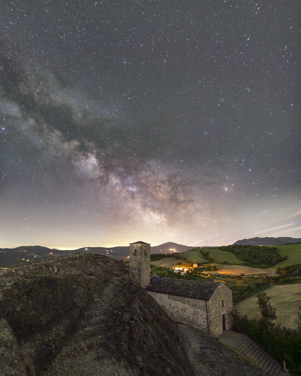 L'immensità della volta celeste racchiusa in quattro scatti. ✨

📸 Ecco alcune fotografie realizzate da Elia Marcon con Sony A7III. Qual è la tua preferita?

#SonyAlpha #AlphaUniverse #SonyLandscape #SonyA7III #Astrophotography
