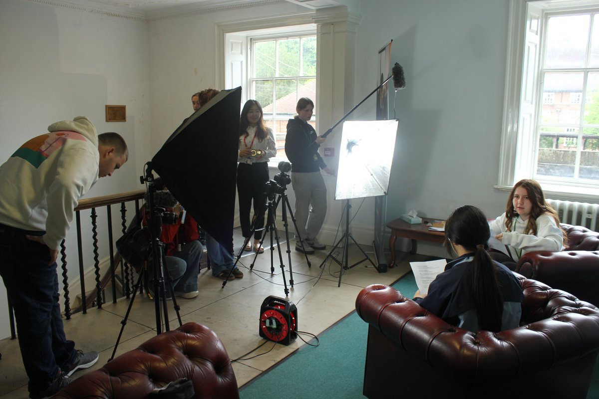 SHsixthform (@shsixthform) on Twitter photo Swanwick Hall students interviewing Hefei High School exchange students. #culturalexchange <a href="/SwanwickHall/">Swanwick Hall School</a> Swanwick Hall students interviewing Hefei High School exchange students. #culturalexchange <a href="/SwanwickHall/">Swanwick Hall School</a>