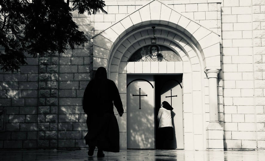 DusenburyDavid's tweet image. Two are reported critically wounded, & six lightly (including an Argentine priest), after a strike on the only Catholic parish church in the Gaza Strip (photo @TheAtlantic). Italian PM calls this “unacceptable”, which it is. More here from @Reuters — reuters.com/world/middle-e…