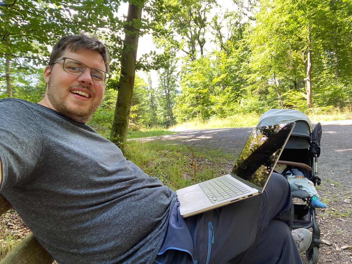 _lhermann's tweet image. What keeps you from working like this?