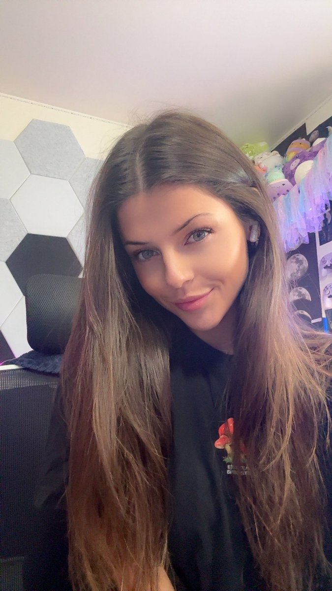 morning strim :)

twitch.tv/lizswitch