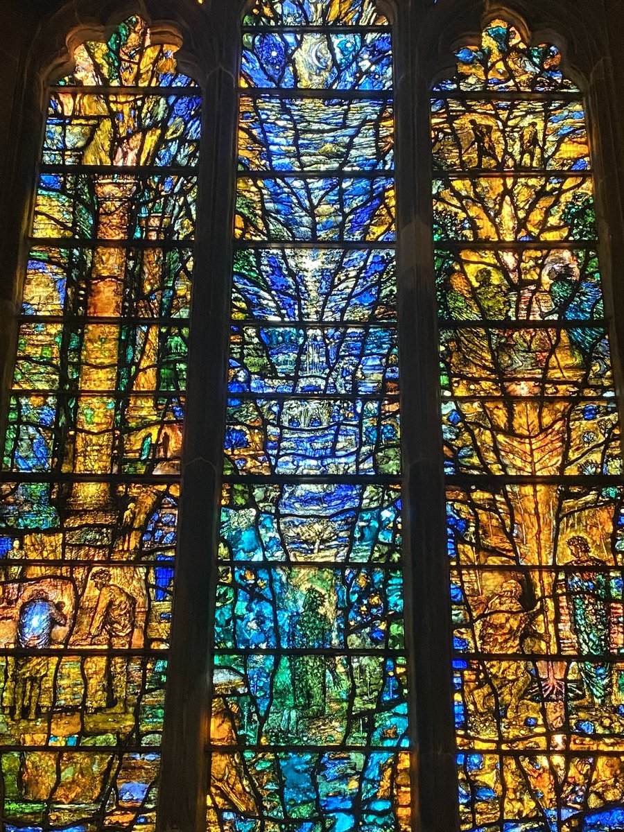 Elizabeth_eno2's tweet image. The cathedral represents the highest form of architecture, designed to strive towards the divine. It bases itself upon nature, expressing gratitude for Gods creation.
The problem with modern churches is that they have forgotten what a sanctuary of God is meant to embody.