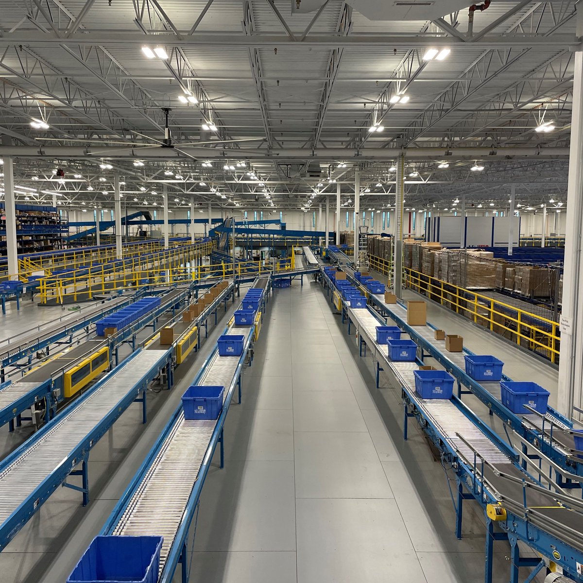 MidwayUSA's tweet image. Nitro Express® 3.0 is the name we gave the conveyor system, as it became operational in the spring of 2022.

Check out the latest Larry&apos;s Short Story #296, Our First Distribution Center - Part 4, at the link below.

midwayusa.com/larrys-short-s…