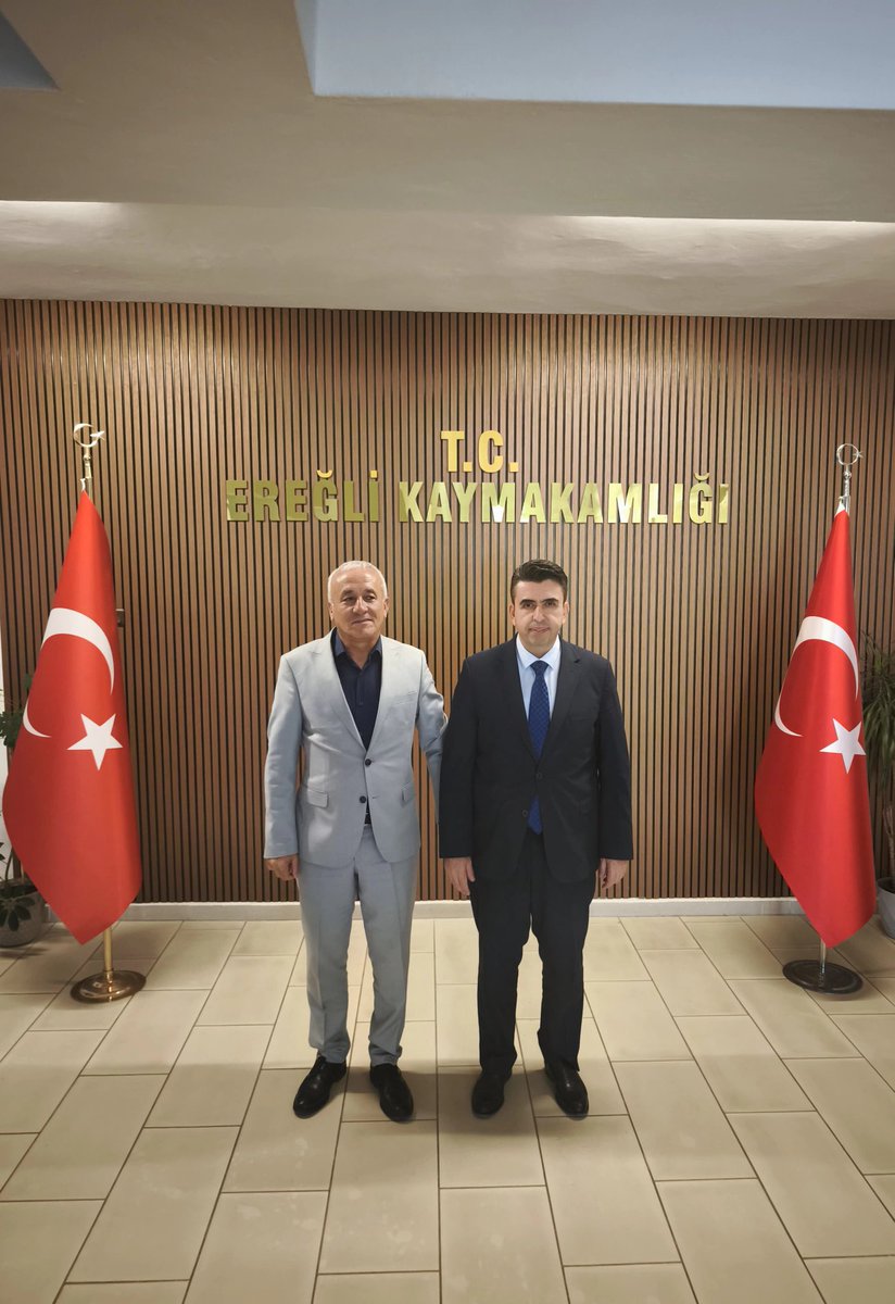 Karaman Ticaret İl Müdürü sayın Adem ÖZCAN, Kaymakamımız sayın Murat EREN'e makamında hayırlı olsun ziyaretinde bulundular.
<a href="/Murat_Eren/">Murat EREN</a>