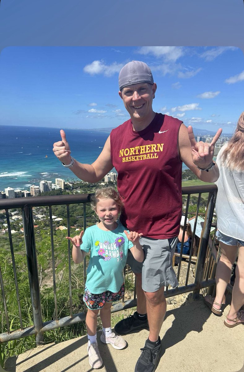 CoachK_NSU's tweet image. Happy birthday little brother!! @BStolsmark I hope you have the best day!!!