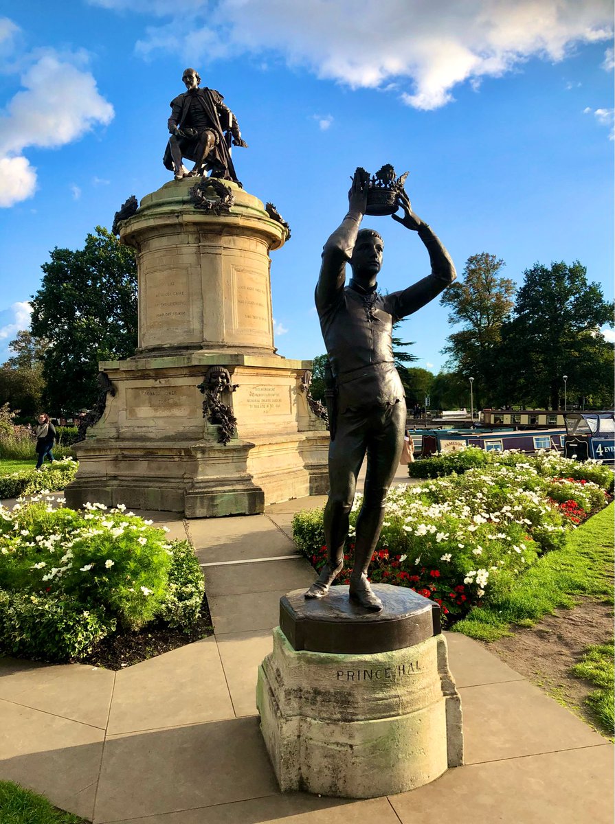 WeirdInTheWade's tweet image. Do I have any Shakespeare historians / super geeks who listen to the podcast? I have a tenuous link with a Biggleswade pub and Black Luce I’m keen to explore. Do get in touch if you have any expertise in this area! Photo from a visit to Stratford.
