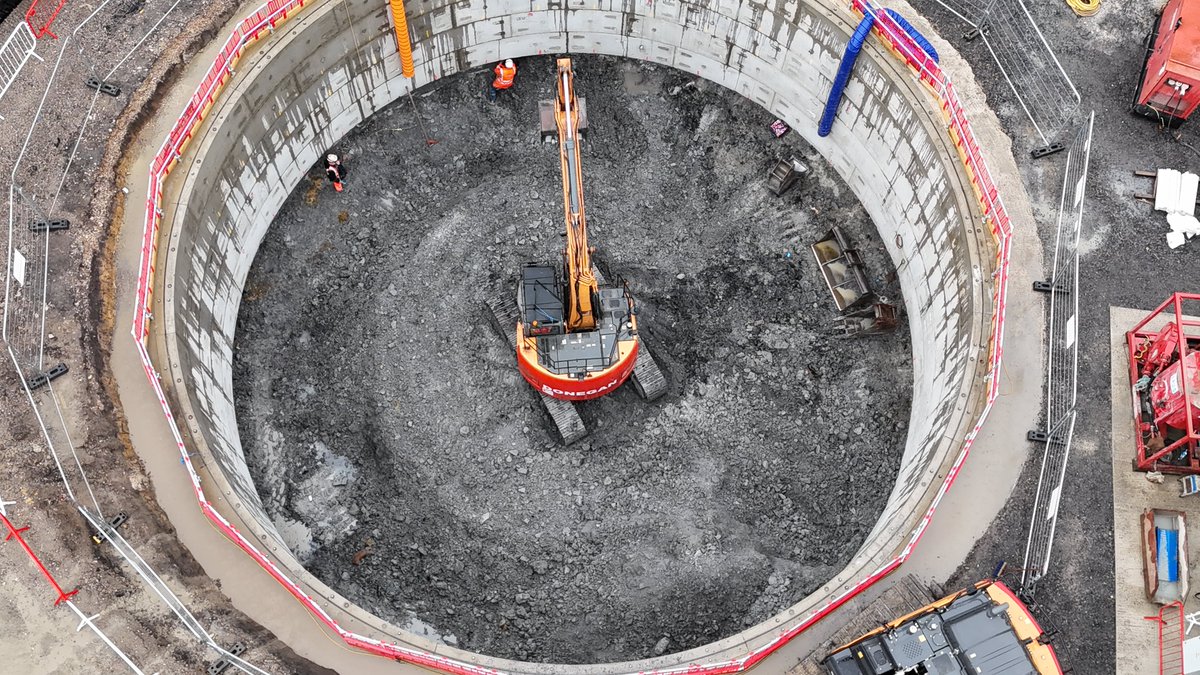 DoneganCivils's tweet photo. Progress @ Carr Mill Road CSO

Building the 6th of 12 rings on the 17.5m shaft as part of @unitedutilities  Better Rivers programme.

The scheme will improve water quality with a new CSO chamber &amp; 910m³ detention tank.

Great effort by the team!

#BetterRivers #ConstructionUpdate https://t.co/CbUIxgyRfO