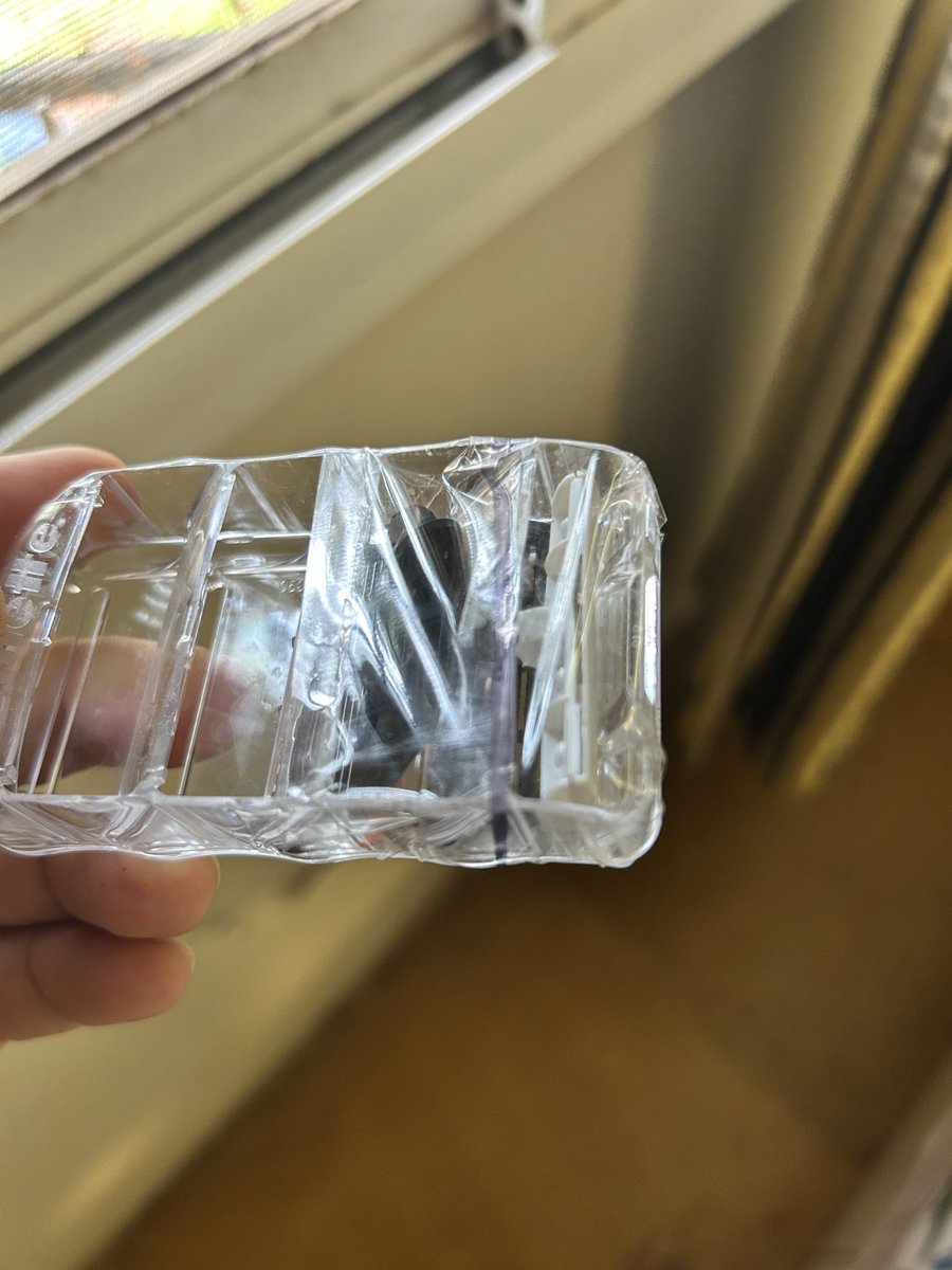 It’s time for sharps segregation in addition to dry,wet,electronic. been covering razor blades with cellophane and disposing. not replacement for dedicated sharps bin. ⁦<a href="/PMOIndia/">PMO India</a>⁩ ⁦<a href="/MoHUA_India/">Ministry of Housing and Urban Affairs</a>⁩ ⁦<a href="/IndiaWaste/">Waste Management</a>⁩ ⁦<a href="/HubliCityeGroup/">Hublicity-eGroup</a>⁩ ⁦⁦<a href="/HdmcHubliDwd/">Hubballi-Dharwad Municipal Corporation</a>⁩