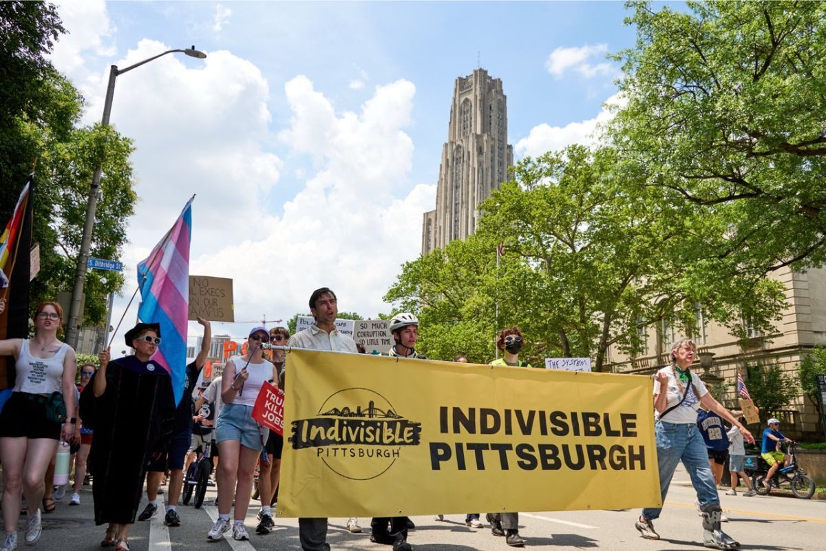 Technical_ly's tweet image. Look inside: Scenes from the protest against the $90B corporate pledge to Pennsylvania AI technical.ly/civics/pittsbu…