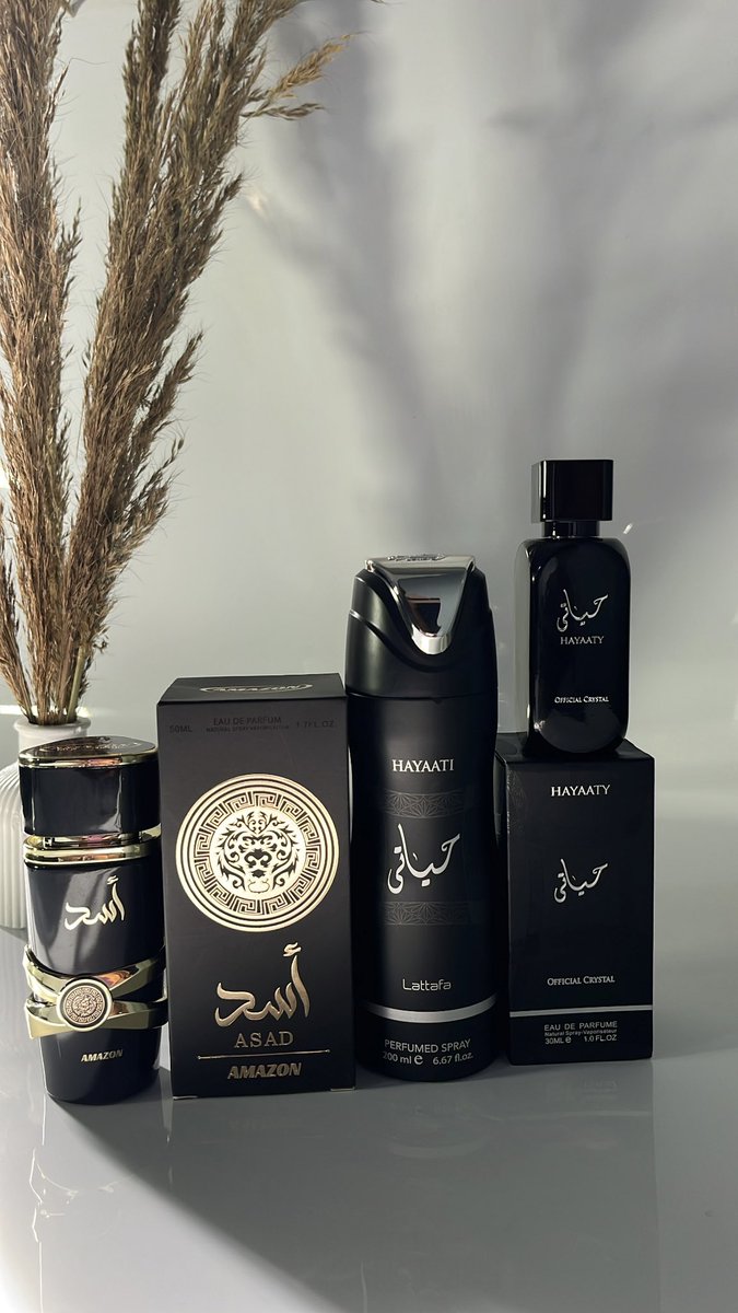 Ade_adetounn's tweet image. Mini bottles, MAJOR vibes 🔥 Layer like a pro🤭
First slide - For my bold, masculine kings!
Second slide - Completely feminine, smelling heavenly.
50ml
30ml
200ml body spray
N21,000 each
Pls rtw