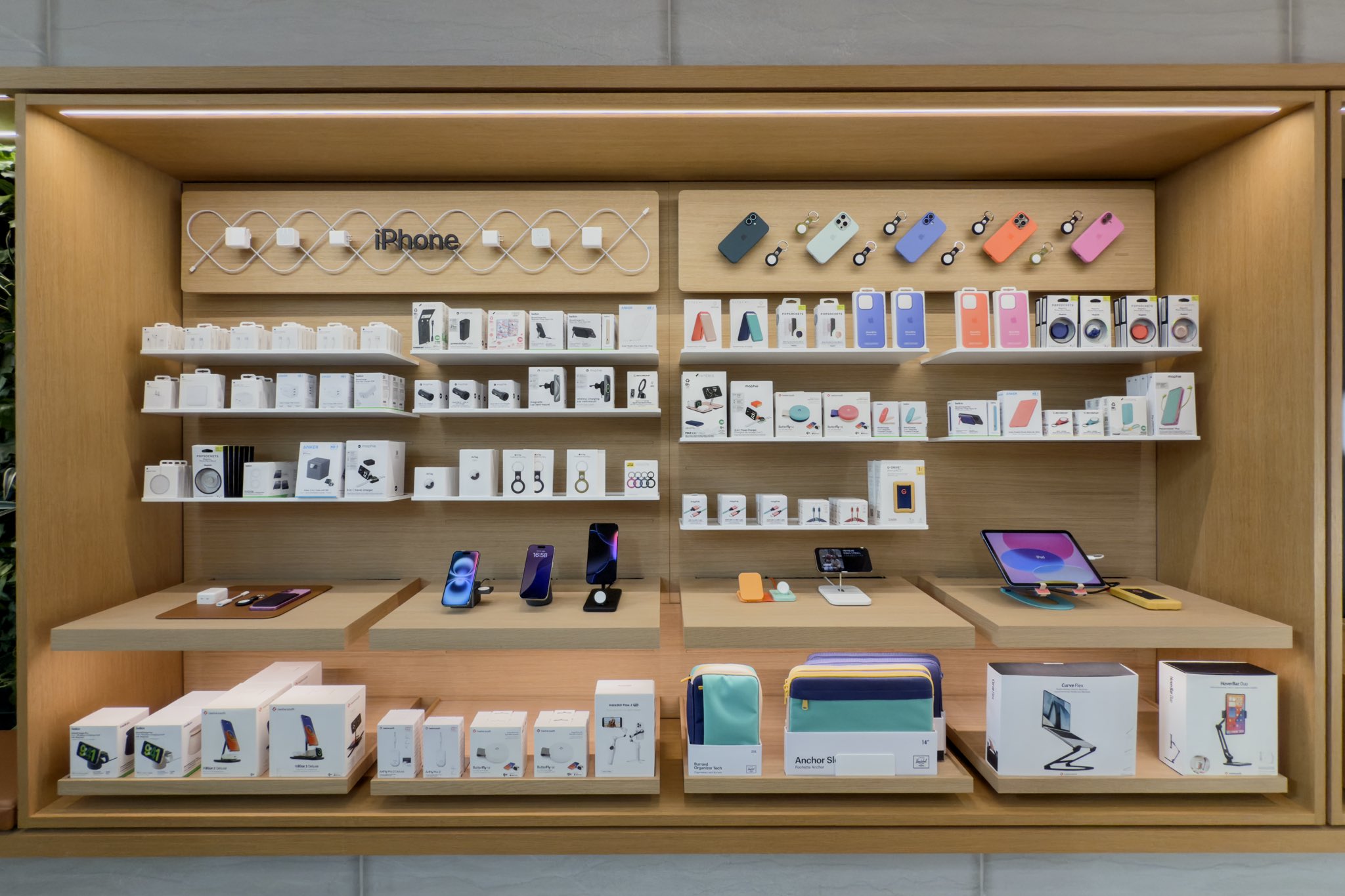 AppleStoreShanghai静安 オープン記念 アップルストア バック Apple、3月21日に中国の上海市に「Apple 静安」をオープン