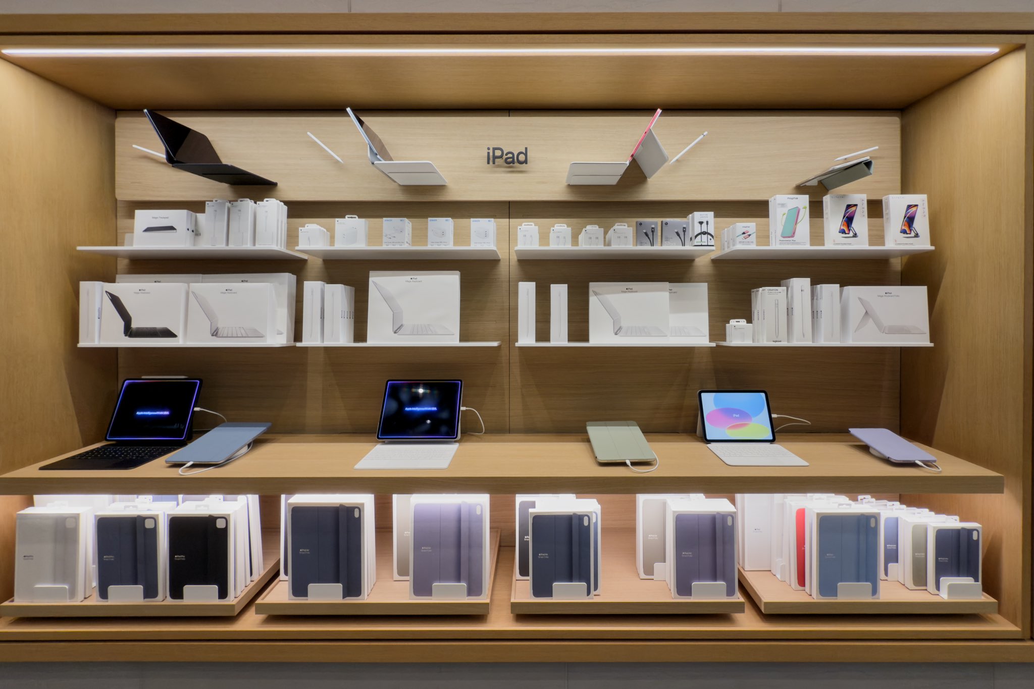 applestore - Search / X