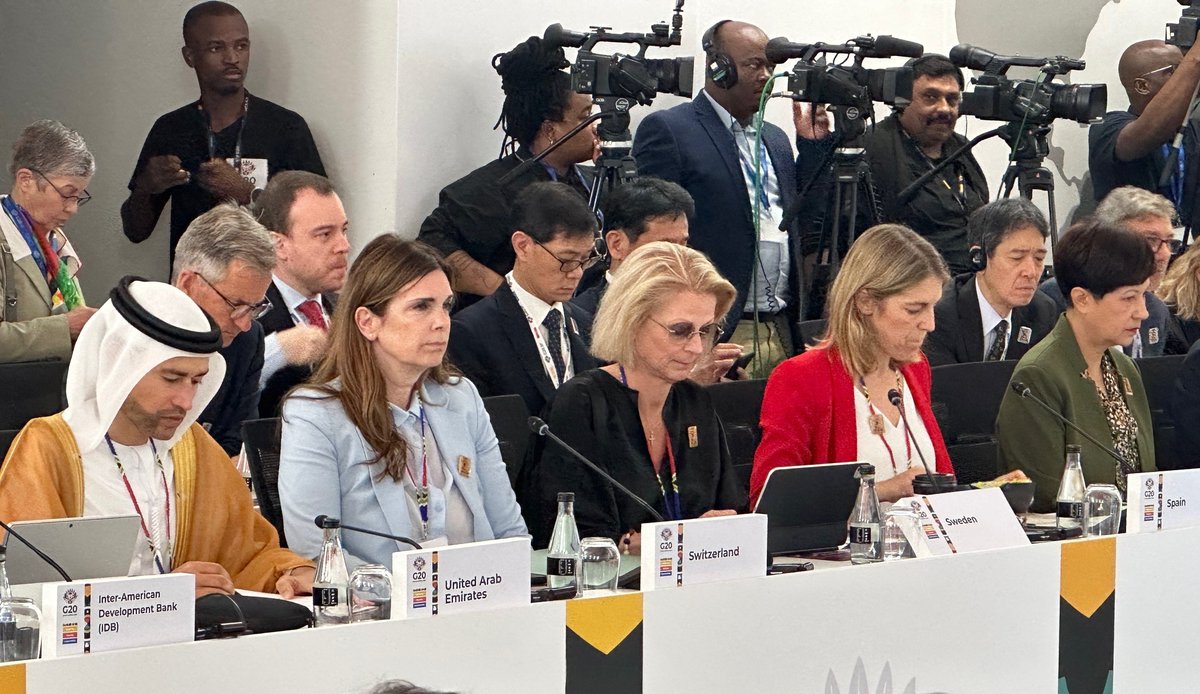 sif_sfi's tweet image. 🇨🇭 at G20 meeting in South Africa: On 17/18 July 2025, State Secretary Daniela Stoffel represents 🇨🇭at the meeting of @g20org finance ministers and central bank governors in Durban, including Martin Schlegel, Chairman of @SNB_BNS .
sif.admin.ch/en/newnsb/tstX…
@efd_dff