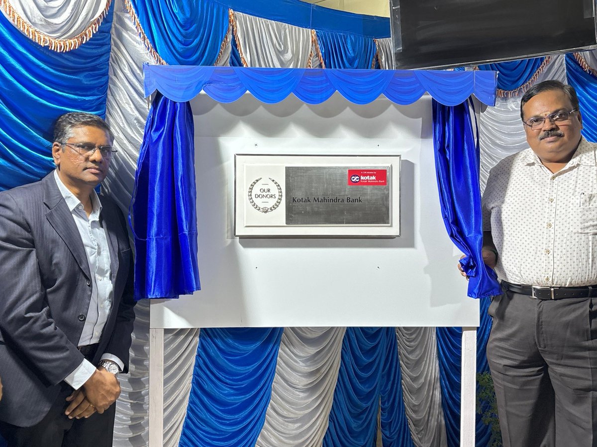 OffCMCVellore's tweet image. CMC Vellore & Kotak Mahindra Bank join hands to fight eye cancer in children
New advanced eye cancer care & #glaucoma treatment launched
CSR grant also funded an ICU ambulance for CMC's Emergency Medical Services, serving 1,000+ critical patients/month
24/7 helpline ensures…