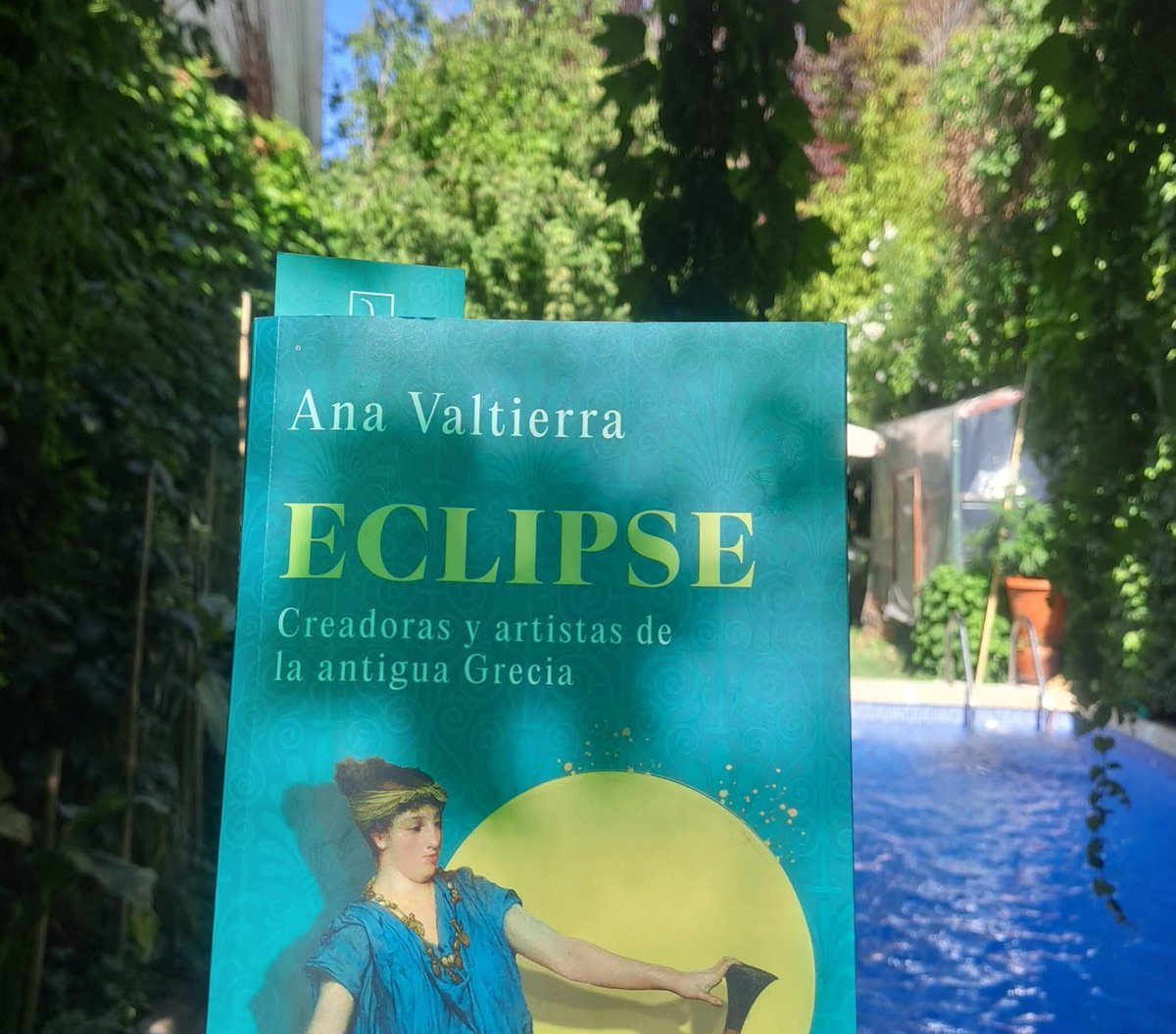 ¡Newsletter de verano!El verano es ese momento donde el tiempo se dilata, los cuerpos se aflojan y las lecturas pueden respirarse sin prisas. En esta estación donde todo parece detenerse, queremos proponerte algunos libros que remueven, iluminan o susurran
mailchi.mp/e30a5af26f42/i…