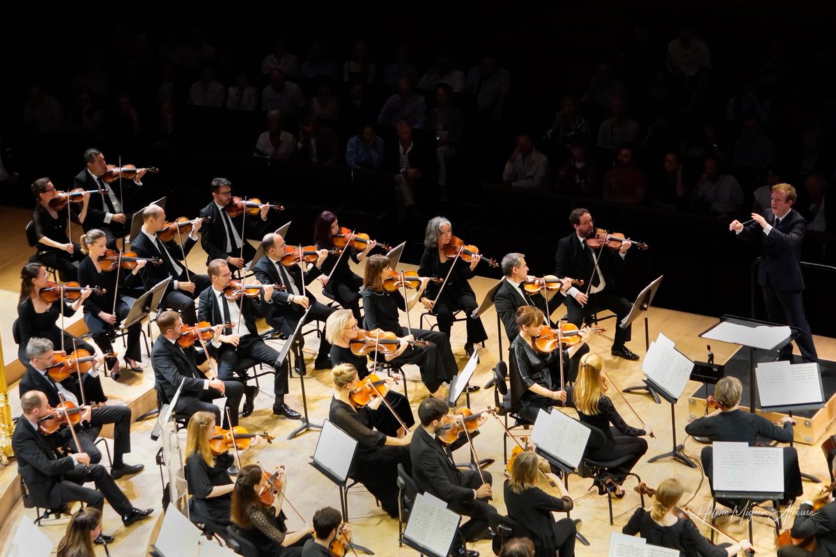 helene_mahln's tweet photo. 🎶 Bravo @PhilharRF conducted by #DanielHarding with #pianist @daniil_trifonov for this wonderful #concert at @maisondelaradio @radiofrance in #Paris ! 👏👏👏
🎼 #Rachmaninov #PianoConcerto3 
🎼 #Strauss #EinHeldenleben 
📷 @helene_mahln - 2025 july.16
#ClassicalMusic https://t.co/lB5JcUendW
