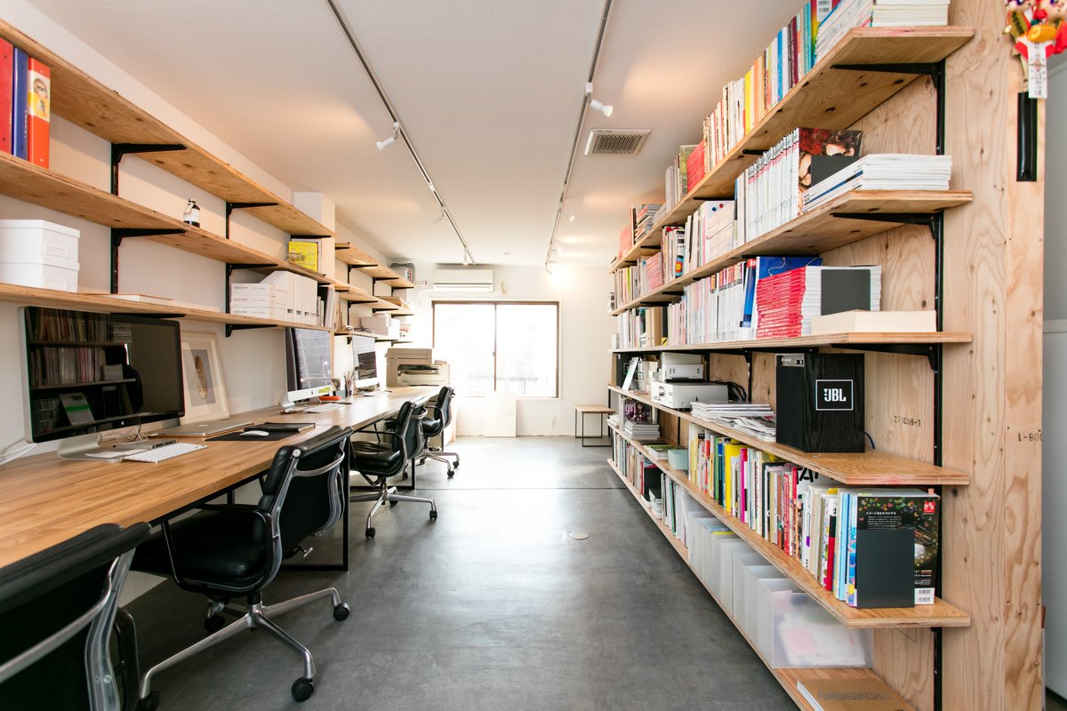 tsumasaki__jp's tweet image. 【ゆる募・拡散歓迎】
代々木上原にある事務所を退去予定です。内装をバラす前にそのまま引き継いで使ってくれる方がいればと思い、ゆるく募集してみます。
建物自体は古めですが、そのぶん家賃は控えめです。
興味ある方いたらご連絡ください！さらに詳細（家賃や契約条件など）もお伝えできます。