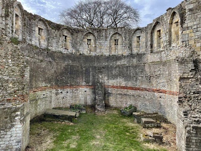 GRDonald's tweet photo. The Multangular Tower - a corner tower of the Roman legionary fortress at York -one of the places in Trickster Lane the second book in the Spencer Elektra trilogy  https://t.co/ILzupvkWnU #crimefiction #historicalfictiont #bookstagram #York https://t.co/rmKySBQ8iA