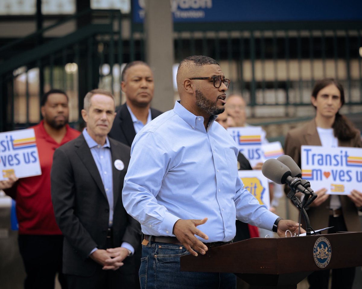 LGAustinDavis's tweet image. Our public transit systems are a lifeline for Pennsylvanians.
As the son of a union bus driver, I’m proud to stand with our transit workers as we work to secure the funding that will keep everyone on the move.