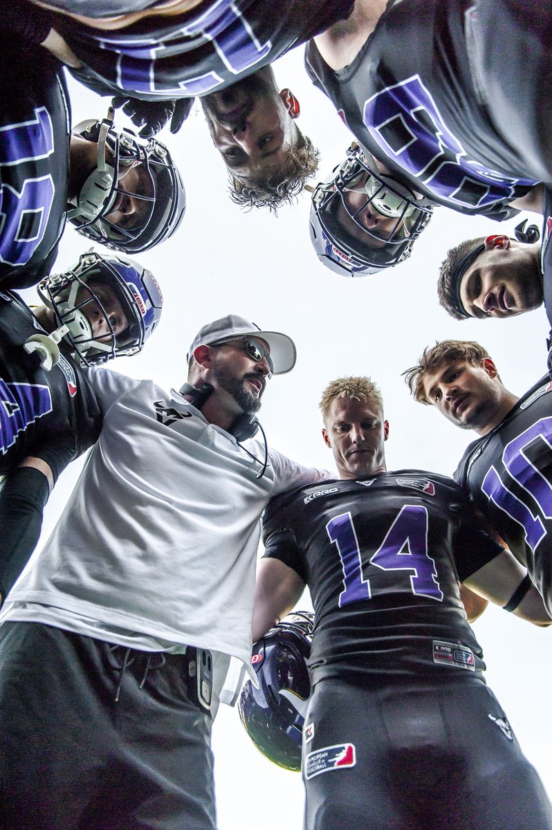 Vienna Vikings (@viennavikings) on Twitter photo Wideouts with wide range โ built to go the distance. ๐ค #BuiltForMiles
#PurpleReign #ViennaVikings #ELF2025 ๐ธ <a href="/HJirgal/">hannes jirgal</a> Wideouts with wide range โ built to go the distance. ๐ค #BuiltForMiles
#PurpleReign #ViennaVikings #ELF2025 ๐ธ <a href="/HJirgal/">hannes jirgal</a>