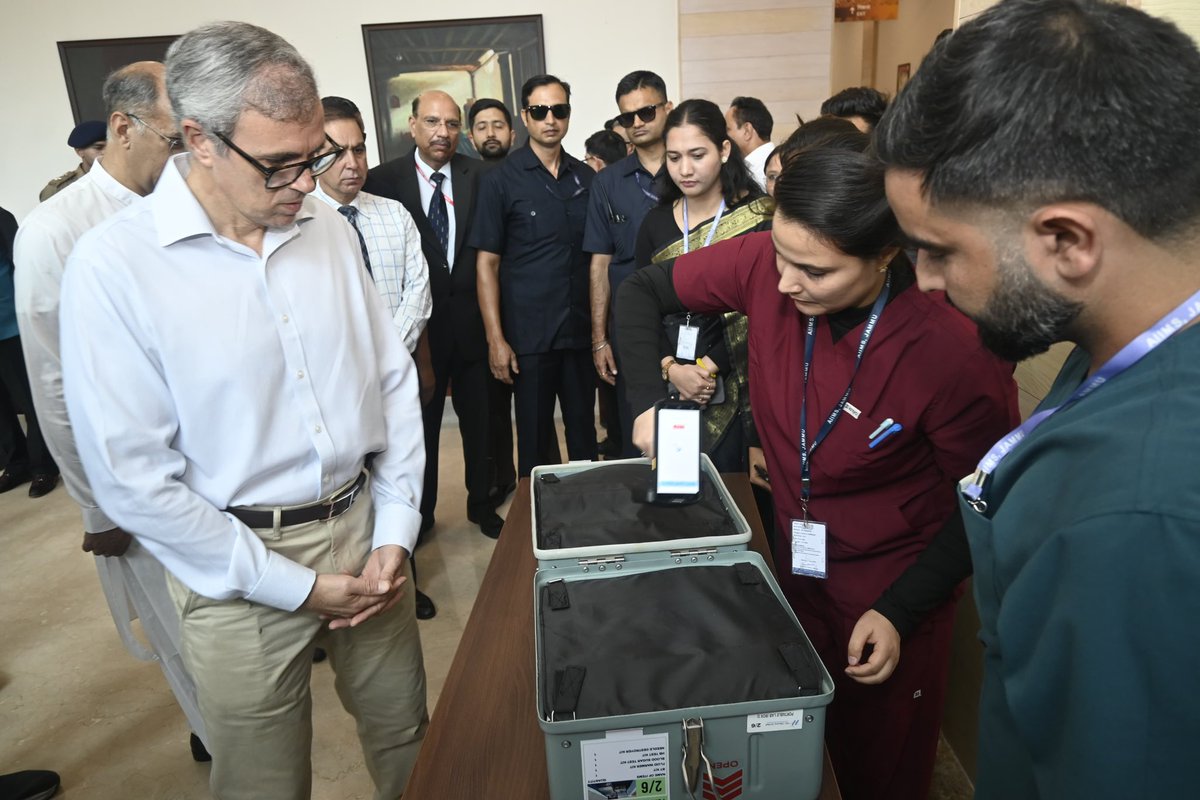 The Chief Minister visited AIIMS, Jammu today and appreciated the state-of-the-art facilities and modern infrastructure Institute. He noted the Institute’s potential to emerge as a centre of excellence in healthcare, medical education, and research in the region.