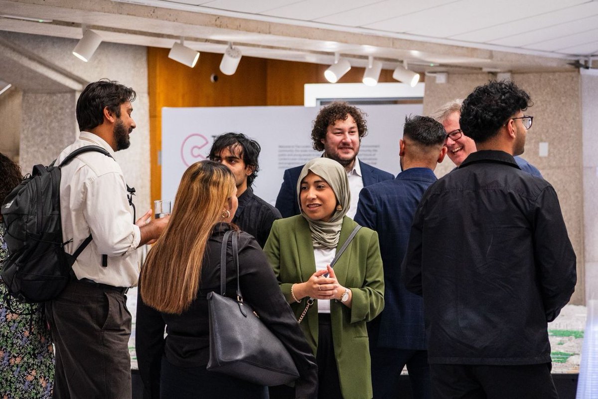 stophateuk's tweet image. Our Training Officer Kamaria joined the roundtable discussions for young Jewish and Muslim people organised by @osce_odihr.
The discussions offered both communities safe spaces to create bridges of dialogue and understanding, and emphasised inter-faith and community cohesion.