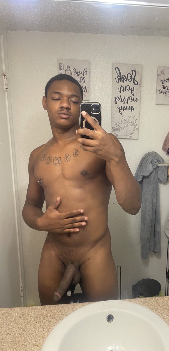 Theheadprince's tweet image. Early morning dirty mirror pics 👅🫠 #Missmylilshit 😮💨🥱