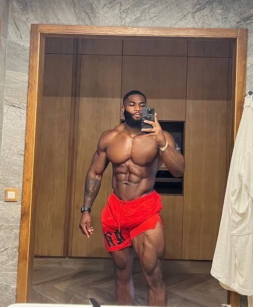 Wish me happy birthday and see my new xxxx videos in your dm ❤️‍🔥💥🥒