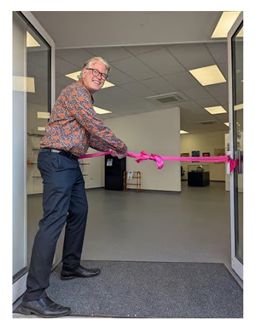 KentBusinesses's tweet image. 🎨 Maidstone just got a creative upgrade!
The new Arts Hub is open, offering studios, workshops & event space for local talent AND businesses. A vibrant boost for Kent’s creative scene!
👉 Find out how to get involved in the Kent Business Newsletter: kentbusinessnewsletter.co.uk/p/new-maidston……