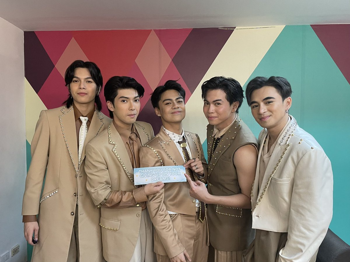 LOOK: ABS-CBN’s newest P-Pop group #WRIVE officially debuted today, July 17, 2025.

The group — composed of Ishiro, Asi, Drei, Matthew, and Russu — recently released their newest singles, “Ooh La La” and “Señorita.”