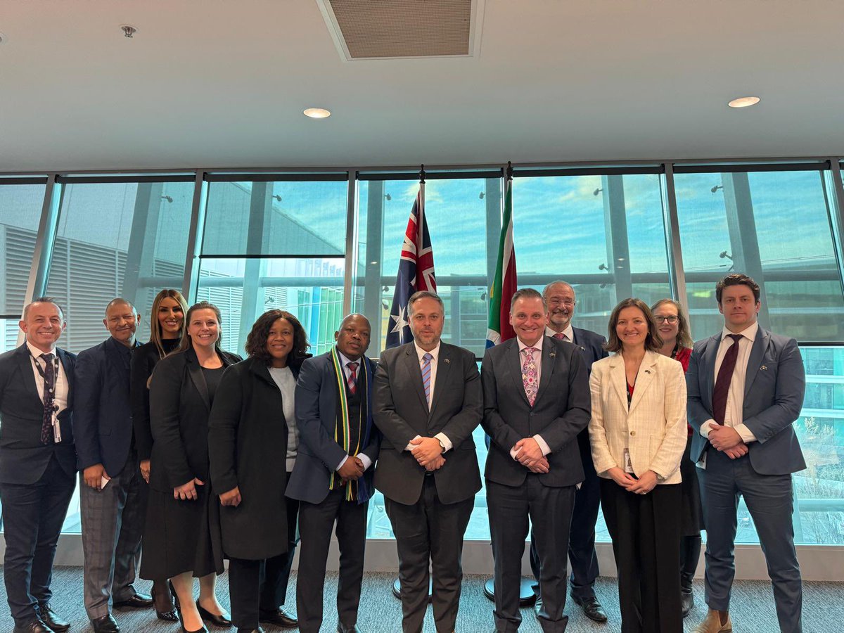 Leon_Schreib's tweet image. Fruitful engagements in Canberra today between #TeamHomeAffairs and counterparts in the Australian Border Force and Home Affairs. We’re benchmarking ourselves at a global level as we intensify our ambitious digital transformation drive to enhance security and economic growth! 🇿🇦