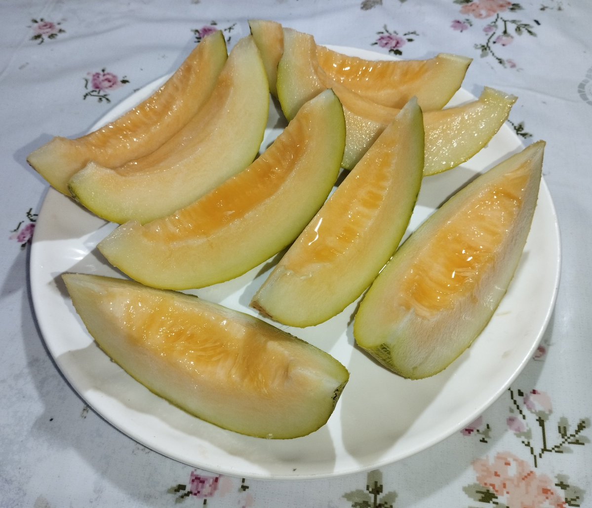 mottu_a_rella's tweet image. メロン🍈😋
いただきま〜す🥄

…🤔
あんまり甘くない🥺
言うほど食べ頃じゃなかった😥