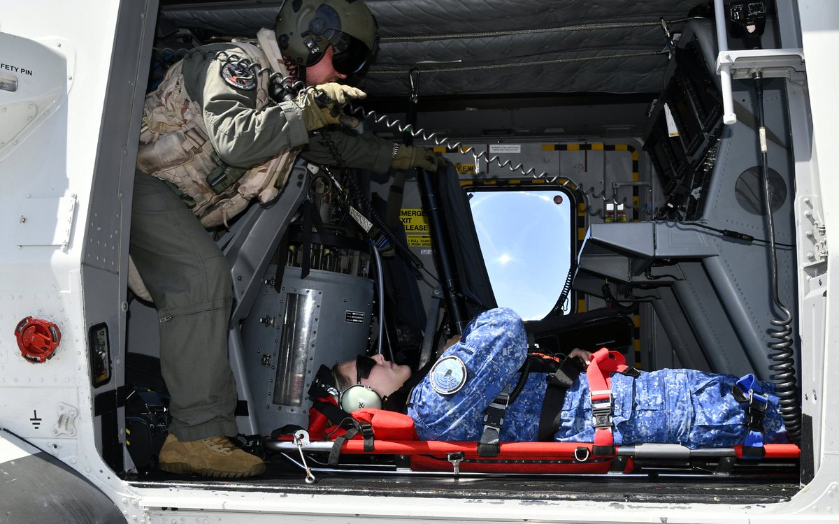 NATO_MARCOM's tweet image. The crew of HNLMS De Ruyter (F804) ๐ณ๐ฑ, flagship of Standing NATO Maritime Group 1, conducted a medical evacuation drill in open waters, sharpening skills and readiness at sea. #WeAreNATO #SNMG1