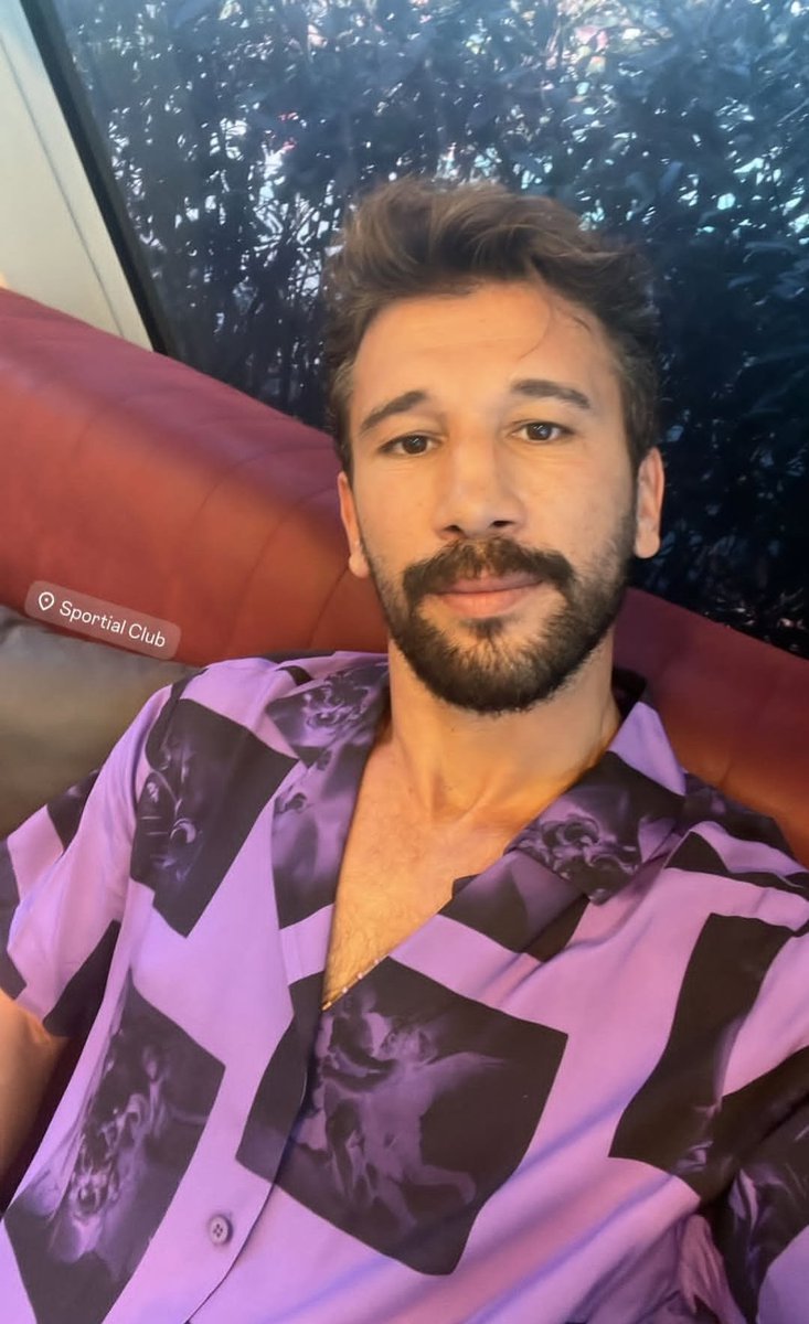 sevilaslanova32's tweet image. Şu adam da ki karizma&apos;nın kimsede olmayışı gerçeği 🔥

şaka değil gerçek.. 

#ademkılıççı #Survivor2025