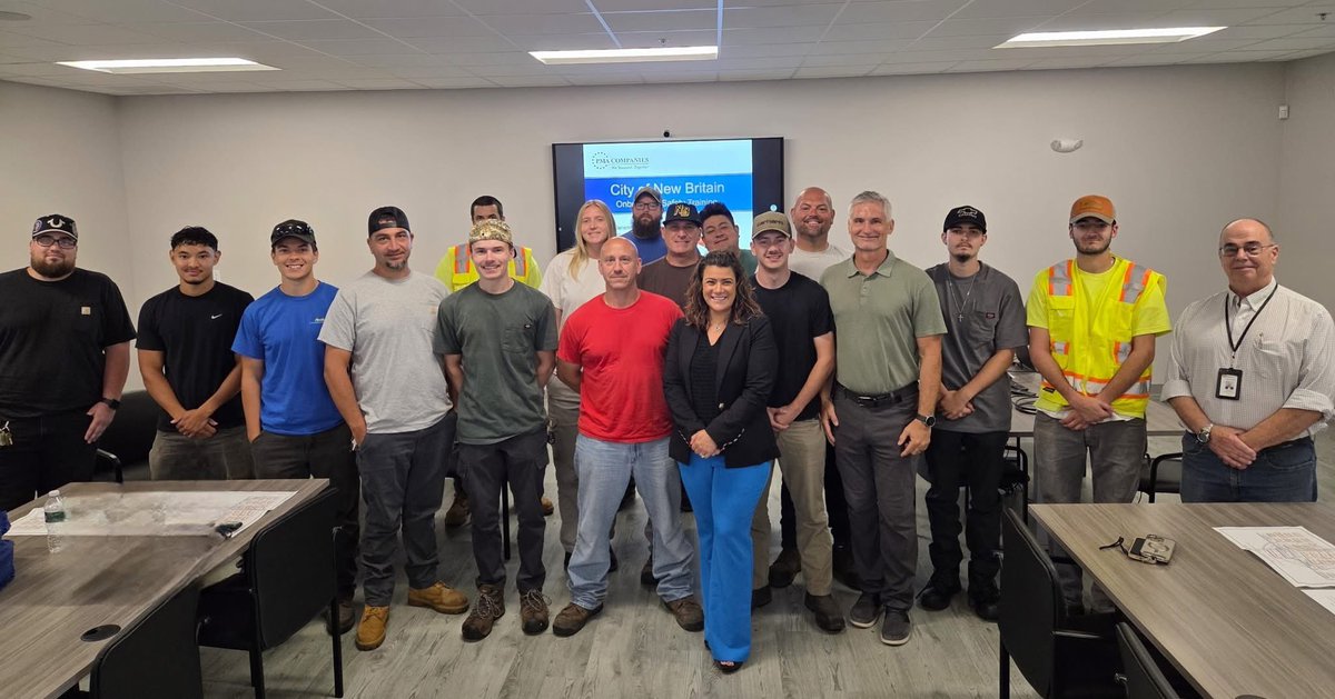 I had the pleasure of meeting the nearly 20 people who were recently hired to join the #NewBritain Public Works Department as Maintainers &amp; Utility Workers! These new employees are joining a department dedicated to meeting the needs of our community and serving its residents, I