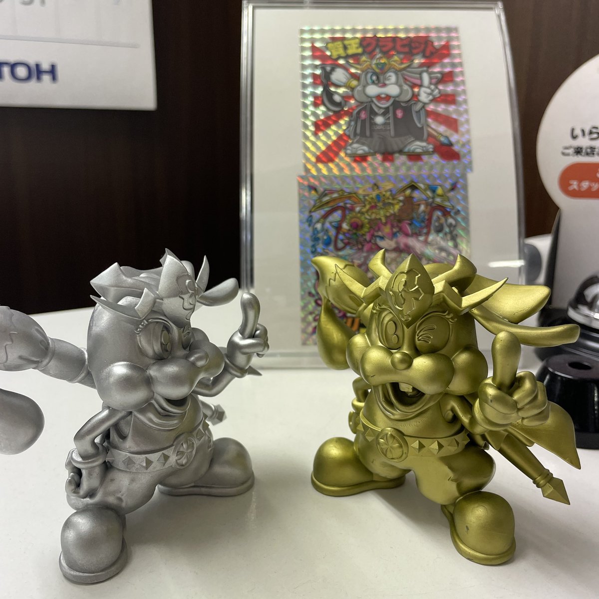 TheYoogle3's tweet image. 荻窪の印刷屋さん グラビティ(@GLAVITY) へ行ってきました✨
・「僕らの妖怪シール展」用96mmサイズの相談
・シールクラフトイベントについて
さらに、珍しいホログラムシートもいただきました
いつも本当にお世話になっています🙏☀️
#シール #僕らの妖怪シール展 #印刷