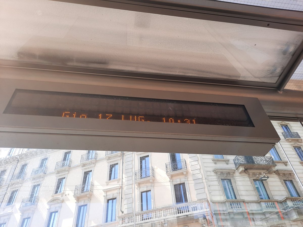 MGio83's tweet photo. @atm_informa da qualche giorno il display dei tempi di attesa dei tram a Cadorna non funziona. Potete cortesemente verificare? Grazie mille https://t.co/vEDyEQH9bB