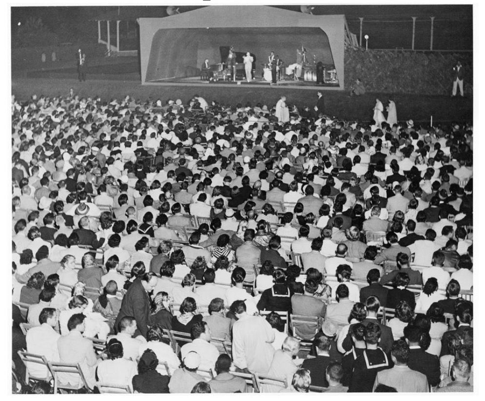 OTDRhodeIsland's tweet image. #OTD July 17, 1954, the inaugural @NewportJazzFest, then known as the 1st Annual American Jazz Festival, was held at the Newport Casino (now @TennisHalloFame). It featured performances from Dizzy Gillespie, Billie Holiday, Ella Fitzgerald & Duke Ellington. Tickets were $3 to $5.