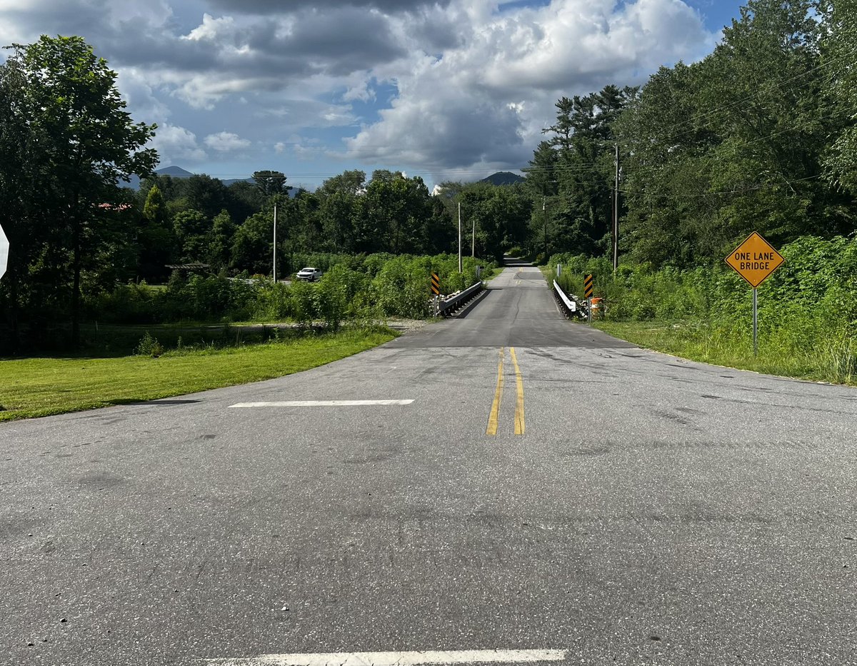 EFisherWX's tweet image. Tree loss along rivers and streams is one of Helene’s compounding disasters.
We lost so much tree cover after the storm during cleanup efforts. This has major impacts on our aquatic habitats!
Comparison of tree cover along the Swannanoa River before and after cleanup ⬇️