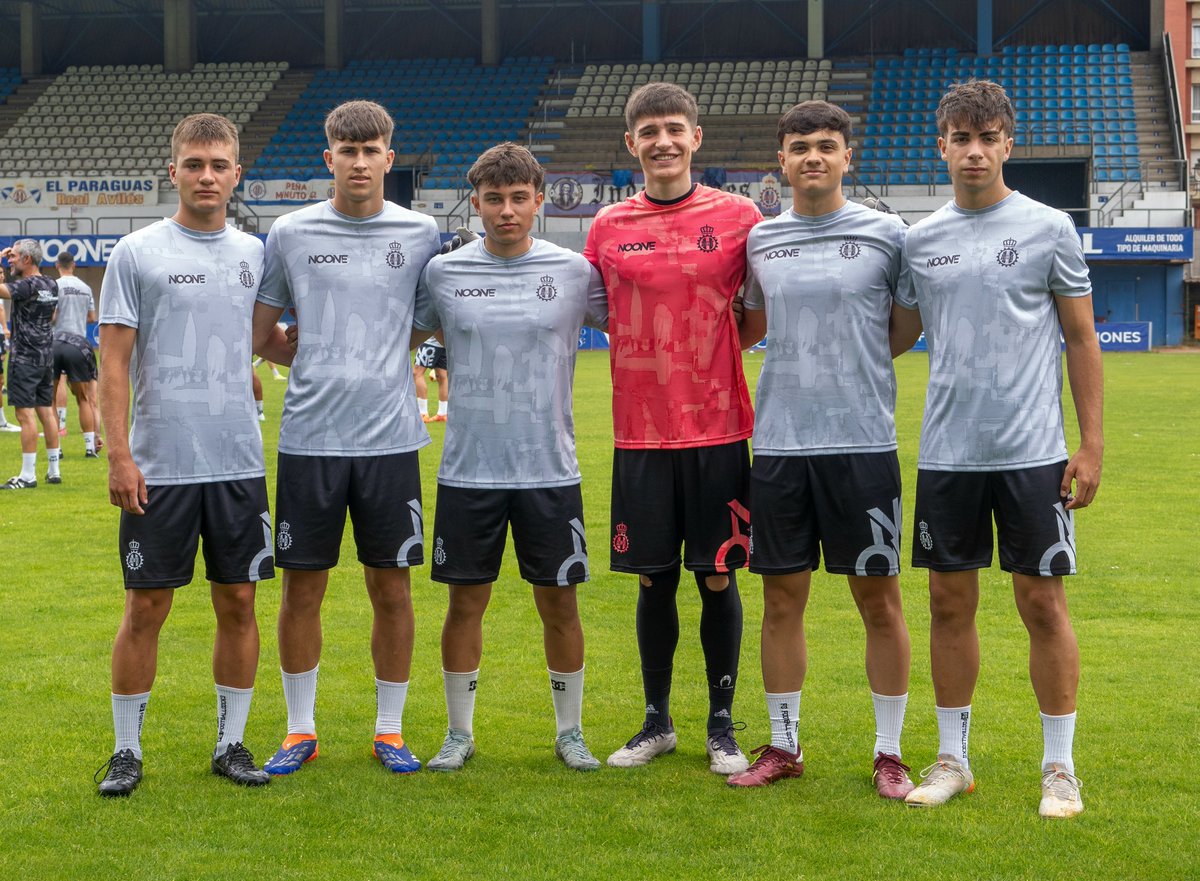 📸 2025-26 🔛

✅ Foto de familia
✅ Cuerpo técnico
✅ Fichajes
✅ Juveniles

#Partedeti 
#RealAvilésIndustrial 🔵⚪🔴