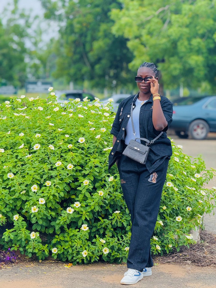 Dollar_Po3's tweet image. FYB DAY 4
JEAN ON JEAN☺️🥰

DEMIN OUTFIT FROM @TonyStarkOfLag